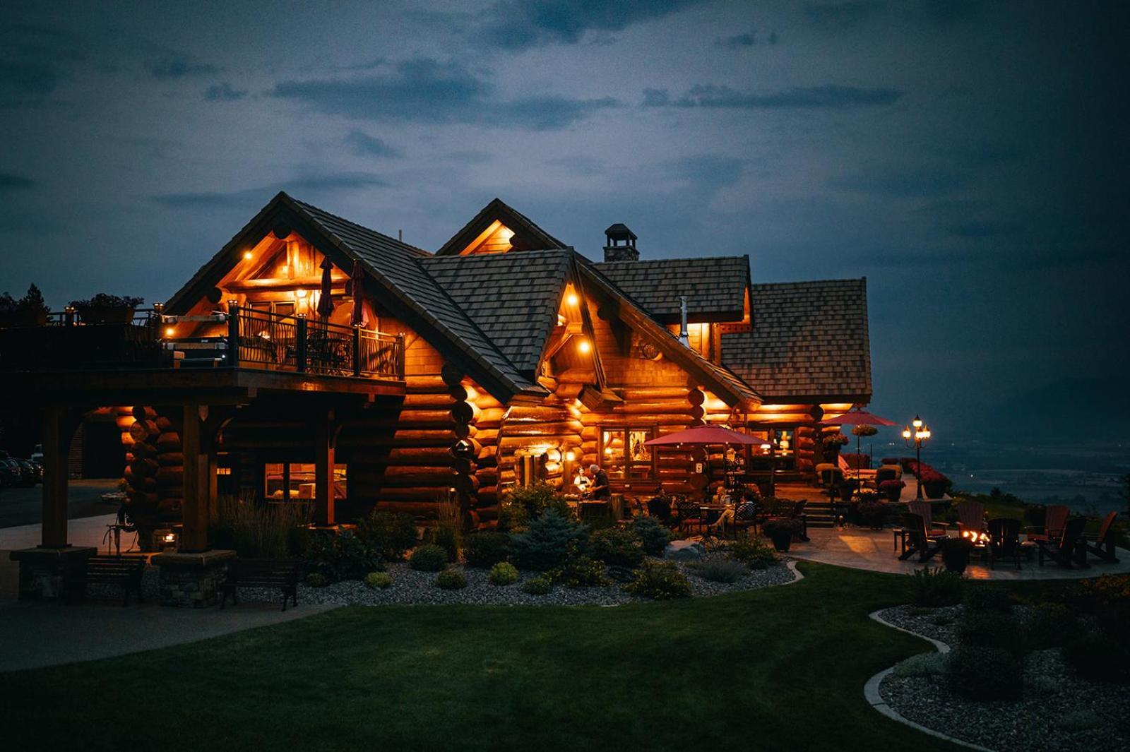 Coyote Bluff Estate Bed & Breakfast Somers Exterior photo