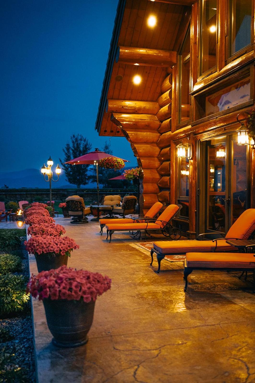 Coyote Bluff Estate Bed & Breakfast Somers Exterior photo